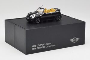 Mini Cooper S R57 Cabriolet Preto Minichamps 1:43 80422148818 Metal - imagem 4 de 4