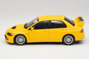 Mitsubishi Lancer Evolution IX GSR Amarelo AUTOart 1:18 77192 Metal - imagem 4 de 8