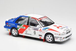 Mitsubishi Galant VR-4 #9 K. Eriksson / S. Parmander RAC Rally 1990 IXO 1:18 18RMC192A Metal - imagem 4 de 6