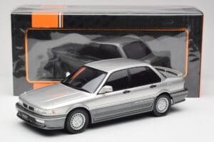 Mitsubishi Galant VR-4 Prata IXO 1:18 18CMC191 Metal - imagem 6 de 6