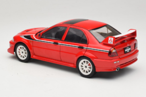 Mitsubishi Lancer Evo VI Tommi Makinen Edition Vermelho AUTOart 1:18 77156 Metal - imagem 7 de 8