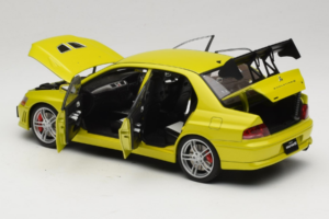 Mitsubishi Lancer Evo VII Mustard Yellow AUTOart 1:18 77166 Metal - imagem 7 de 8