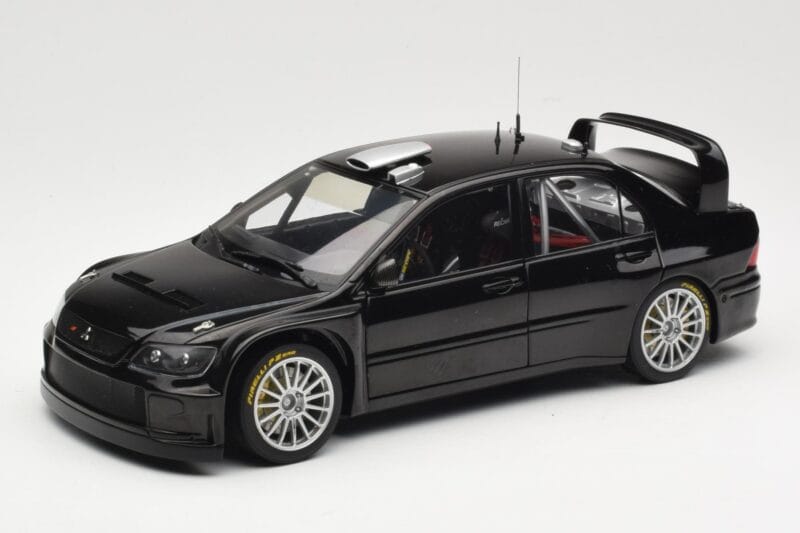 Mitsubishi Lancer Evolution WRC Plain Body Preto AUTOart 1:18 80528 Metal