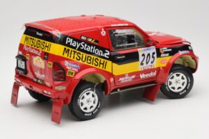 Mitsubishi Pajero Rallye Raid #205 Paris-Dakar Rally 2001 Solido 1:18 9022 Metal - imagem 3 de 8