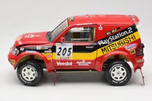 Mitsubishi Pajero Rallye Raid #205 Paris-Dakar Rally 2001 Solido 1:18 9022 Metal - imagem 4 de 8