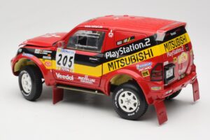 Mitsubishi Pajero Rallye Raid #205 Paris-Dakar Rally 2001 Solido 1:18 9022 Metal - imagem 7 de 8