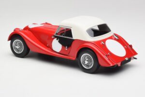 Morgan 4/4 Plus Competition Hardtop Vermelho Kyosho 1:18 08114R Metal - imagem 7 de 8