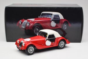 Morgan 4/4 Plus Competition Hardtop Vermelho Kyosho 1:18 08114R Metal - imagem 8 de 8
