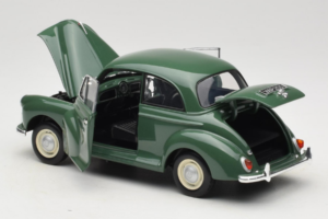 Morris Minor Verde Minichamps 1:18 150137000 Metal - imagem 5 de 8