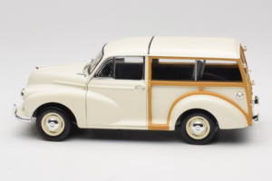Morris Minor Traveller Branco Minichamps 1:18 150137010 Metal - imagem 4 de 9