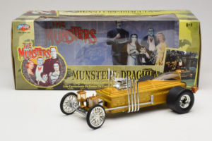 Munsters Dragula Movie Car Joyride 1:18 33266 Metal - imagem 8 de 8