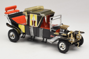 Munsters Koach Preto ERTL 1:18 33036 Metal - imagem 4 de 6