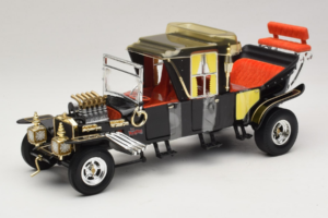 Munsters Koach Preto ERTL 1:18 33036 Metal