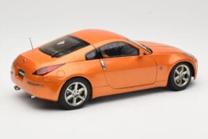 Nissan 350Z Z33 Sunset Orange AUTOart 1:18 77312 Metal - imagem 3 de 8