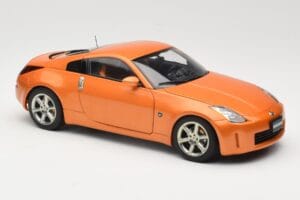 Nissan 350Z Z33 Sunset Orange AUTOart 1:18 77312 Metal - imagem 6 de 8