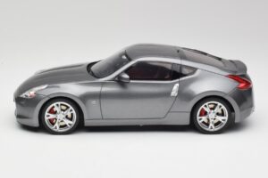 Nissan 370Z Z34 Gun Metallic Otto 1:18 OT465 Resina - imagem 3 de 6
