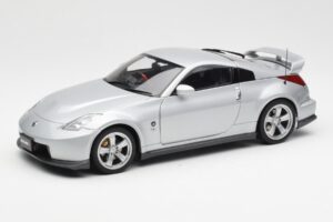 Nissan Fairlady Z Z34 NISMO Type 380RS Prata AUTOart 1:18 77401 Metal