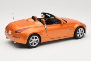 Nissan Fairlady Z Z33 Roadster Sunset Orange AUTOart 1:18 77377 Metal - imagem 3 de 8