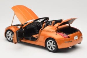 Nissan Fairlady Z Z33 Roadster Sunset Orange AUTOart 1:18 77377 Metal - imagem 5 de 8