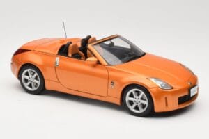 Nissan Fairlady Z Z33 Roadster Sunset Orange AUTOart 1:18 77377 Metal - imagem 6 de 8