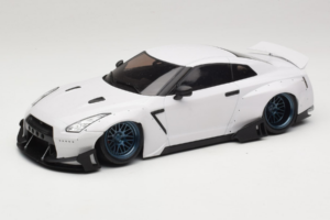 Nissan GT-R R35 Boost Wars 2 Branco Jp Kraemo 1:18 KRAEMO001 Metal - imagem 2 de 7