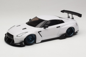 Nissan GT-R R35 Boost Wars 2 Branco Jp Kraemo 1:18 KRAEMO001 Metal
