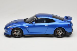 Nissan GT-R R35 Skyline Edition Bayside Blue GT Spirit 1:18 GT521 Resina - imagem 3 de 6