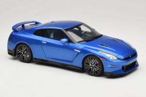 Nissan GT-R R35 Skyline Edition Bayside Blue GT Spirit 1:18 GT521 Resina - imagem 4 de 6