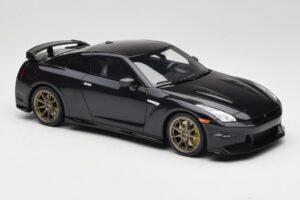 Nissan GT-R R35 Takumi Edition Midnight Purple GT Spirit 1:18 GT932 Resina - imagem 4 de 6