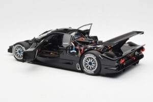 Nissan R390 GT1 #0 24 Hours of Le Mans 1998 AUTOart 1:18 89878 Metal - imagem 5 de 8