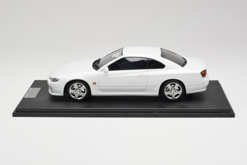Nissan Silvia S15 Spec-S Branco Cracked Plexi One Model 1:18 REMC034 Metal