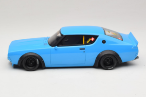 Nissan Skyline 2000 GT-R KPGC110 LB Works Azul Otto 1:18 OT1210 Resina - imagem 3 de 6