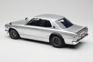 Nissan Skyline C10 2000 GT-R Prata Otto 1:12 G094 Resina - imagem 5 de 6