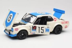Nissan Skyline 2000GT-R KPGC10 #15 K. Takahashi Nissan Works JTCC 1972 Kyosho 1:18 08122B Metal - imagem 2 de 8