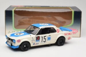Nissan Skyline 2000GT-R KPGC10 #15 K. Takahashi Nissan Works JTCC 1972 Kyosho 1:18 08122B Metal - imagem 8 de 8