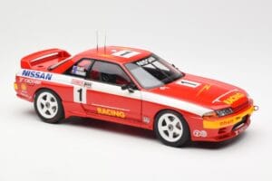 Nissan Skyline GT-R R32 #1 J. Richards / M. Skaife Bathurst 1000 Winner 1992 AUTOart 1:18 89279 Metal - imagem 6 de 8