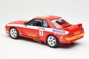 Nissan Skyline GT-R R32 #1 J. Richards / M. Skaife Bathurst 1000 Winner 1992 AUTOart 1:18 89279 Metal - imagem 7 de 8