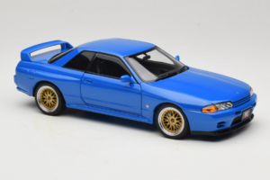 Nissan Skyline GT-R R32 V-Spec II Tuned Azul AUTOart 1:18 77415 Metal - imagem 6 de 8