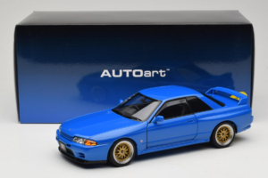 Nissan Skyline GT-R R32 V-Spec II Tuned Azul AUTOart 1:18 77415 Metal - imagem 8 de 8