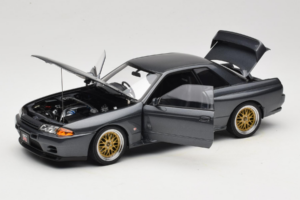 Nissan Skyline GT-R R32 V-Spec II Tuned Gun Grey Metallic AUTOart 1:18 77417 Metal - imagem 2 de 8