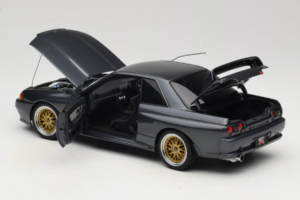 Nissan Skyline GT-R R32 V-Spec II Tuned Gun Grey Metallic AUTOart 1:18 77417 Metal - imagem 5 de 8