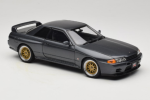 Nissan Skyline GT-R R32 V-Spec II Tuned Gun Grey Metallic AUTOart 1:18 77417 Metal - imagem 6 de 8