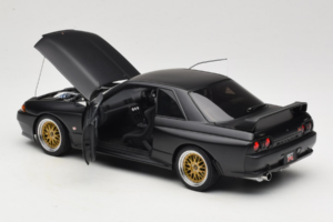 Nissan Skyline GT-R R32 V-Spec II Tuned Version Matt Black AUTOart 1:18 77418 Metal - imagem 5 de 8