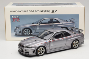 Nissan Skyline GT-R R34 Nismo S-Tune Prata AUTOart 1:18 77358 Metal - imagem 8 de 8