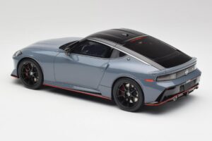 Nissan Z RZ34 NISMO Stealth Cinzento GT Spirit 1:18 GT484 Resina - imagem 5 de 6