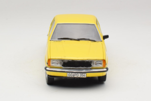Opel Ascona B SR Amarelo Frente Arranhada Sun Star 1:18 5384 Metal - imagem 4 de 9