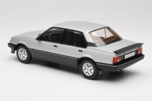 Opel Ascona C SR Prateado MCG 1:18 MCG18460 Metal - imagem 5 de 6