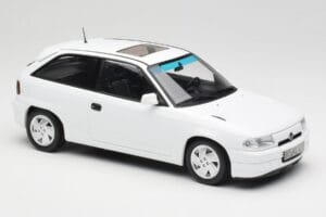 Opel Astra F GSi Blanc Casablanca Norev 1:18 183673 Metal - imagem 4 de 6