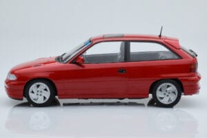 Opel Astra F GSi Vermelho Norev 1:18 183672 Metal - imagem 3 de 6