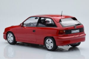 Opel Astra F GSi Vermelho Norev 1:18 183672 Metal - imagem 5 de 6